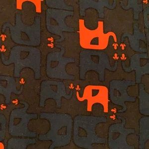 Marching Elephants Spraying Water (Tall & Curvy)